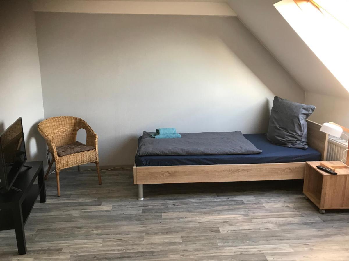 Monteur - Privat Zimmer Langerwehe Geich Exterior foto